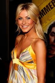 Julianne Hough up skirt