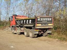tipper lorry