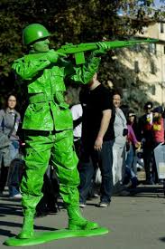 green toy soldiers