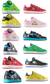 stan smith tennis shoe