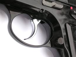 http://t0.gstatic.com/images?q=tbn:lmgkaq6_Ji07kM:http://www.arniesairsoft.co.uk/reviews/ksc_cz75/cz_photos/cz75_trigger.jpg