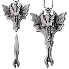 necklace knives