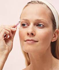 eyebrow plucking