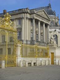 http://t0.gstatic.com/images?q=tbn:nwqItLhlpbwLZM:http://www.illuminating-the-word.com/photos/ParisBlog/VersaillePalace.jpg