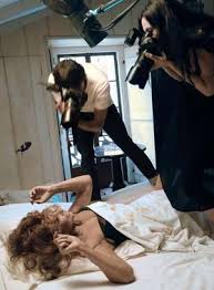 Nude or not, Loren, 71,