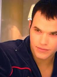 http://t0.gstatic.com/images?q=tbn:ovJEnEP2CKmsMM:http://images1.fanpop.com/images/quiz/18840_1214201059566_300_400.jpg