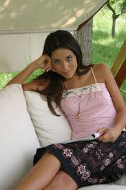Cansu Dere