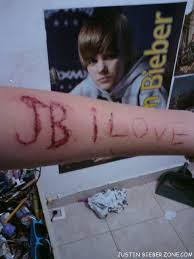 justin bieber tops