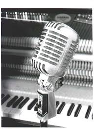 http://t0.gstatic.com/images?q=tbn:prkMv0Ki9NUdcM:http://www.vokal-lokal.ch/Homepage%20Vokal-Lokal/Bilder/Mikrofon-Klavier-1.jpg