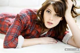 Ashley Greene hair