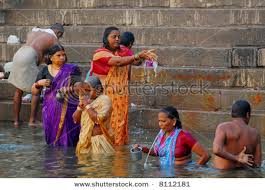 indian women bathing