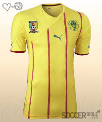 puma football jersey