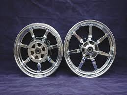 1100 v star