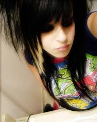 emo girl fashion
