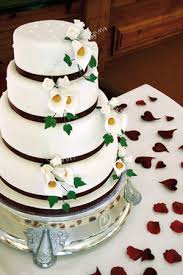 lilies wedding cakes