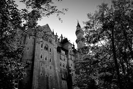 http://t0.gstatic.com/images?q=tbn:w1u8asijBk6w3M:http://i1.trekearth.com/photos/45510/castillo.jpg
