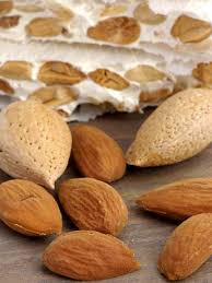 23 бадема на ден за идеална фигура