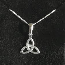 celtic triquetra knot
