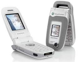 sony ericsson flip phone