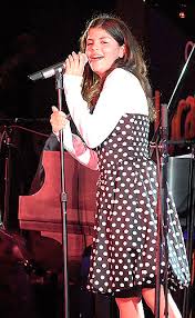 Name \x3d Nikki Yanofsky