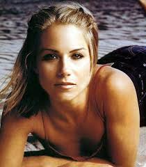 Christina Applegate hot