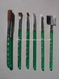 beauty brushes