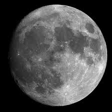 لماذا يبدو القمر كأنه يتبعنا ونحن في سيارة تتحرك بسرعة على الطريق؟ GT_Full%2520Moon%2520Mosaic%25204web