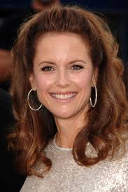 Kelly Prestons voluminous