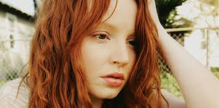 Clare Fisher i Six Feet Under Se hela bilden