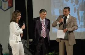 Anche la N. Gioiese di “patron” Rombolà (nella foto con i giornalisti Anna Maria Implatini e Pino Gagliano ndc) è stata premiata dal portale stadioradio.it. - DSC_2060