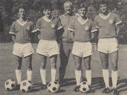 Von links: Manfred Gorgus, Rainer Thiel, Georg Wurzer, Ulrich Frommer, Roland Kimmerle. Mit diesen vier Youngsters haben wir ein Durchschnittsalter von 25 ...