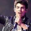 I wanna kiss you baby this Night, Live the party yeah ! || If you wanna take part with my relations ships come on !{Joe Jonas}  Images?q=tbn:ANd9GcQ689WqfB7DFqkc-wJNlxJ_vmqT8I5EbM9f_GfJUn6mB4RN3yZGwg
