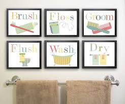 Bathroom Wall Decor : The Newest Trend in Interior Decorating ...