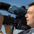 My name is Peter Thompson I am a freelance television cameraman working ... - 2510087_300