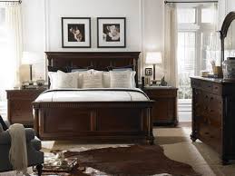 Master Bedroom Interior Designs in Calm and Soft Color Scheme