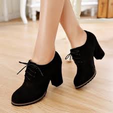 black chunky heel pumps | Tumblr