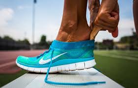 How To Find The Best Running Shoes For Flat Wide Feet in 2015 ...