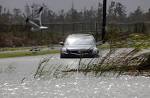 Hurricane Isaac makes landfall in La.; New Orleans waits it out on ...