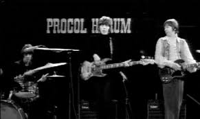 1968 - Procol Harum - Quite Rightly So Images?q=tbn:ANd9GcQkGZBZxI95bodEXP60iHVGhh1bjMaPY3rCwrjdnsevMsqYja5Rug