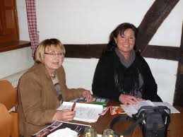 v.l. Roswitha Bartling (1. Vorsitzende) mit Karin Töllner vom ...