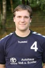 [Sascha Siebert konnte als aktiver Regionalligaschiedsrichter bisher nur in der Reserve auflaufen. Am Wochenende wird er zu seinem ersten Einsatz in der ...