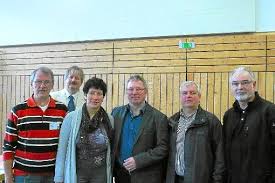 ... Josef Hirt, Thomas Möwius und Alexandra Götz (von links) und den Vorsitzenden des gastgebenden Vereins, Horst Hall und Hubert Stolz (von rechts).