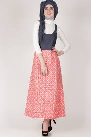 Model Baju Batik Dress untuk Wanita Muslimah