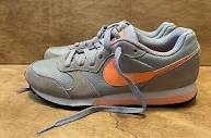 Nike MD Runner 2 Athletic Running Shoes Grey Mango 749869-087 ...