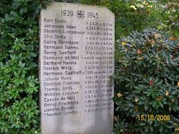 Grab von Hermann Wall, de (11.10.1906-25.01.1945), Friedhof Wiesede