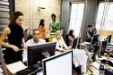 Office workers spend 6 hours in a week surfing Internet | TopNews