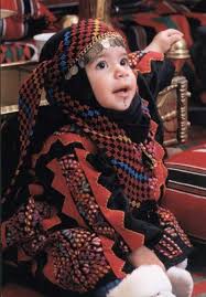 اللباس التقليدي للبلدان العربية  Images?q=tbn:ANd9GcRgpX7cawssRRXSTeX2m9hZ6RB54A9IoS_LOS1LgKsL_WIpNiJ-