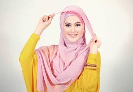 Tips Memakai Model Jilbab Segi Empat Bagi Tipe Wajah Bulat