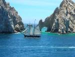 File:Clipper Ship at Los Arcos - Cabo San Lucas 2.jpg - Wikimedia ...