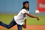 Mone Davis steals Kershaws spotlight with perfect first pitch.